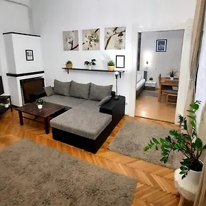 https://central-gold-apartment.inbudapesthotels.com